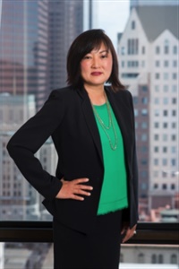 osbom5jwne-8jymhdjoybw-200 Laura Kim, Esq.'s Profile